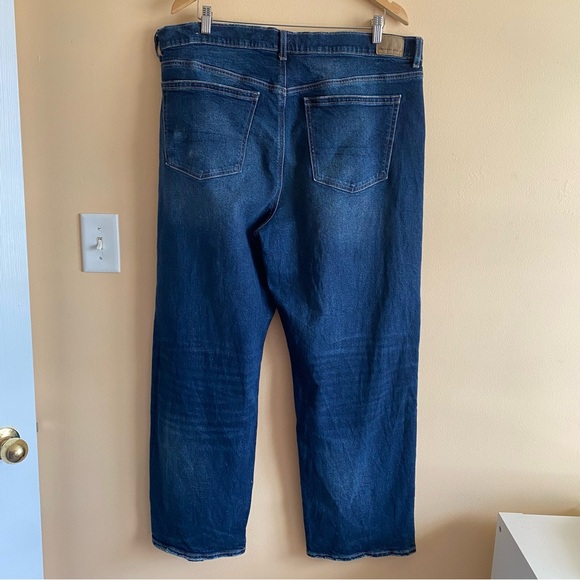 AE Women's Ex Boyfriend Jeans Size 14 Fits Size 16 - Picture 3 of 16